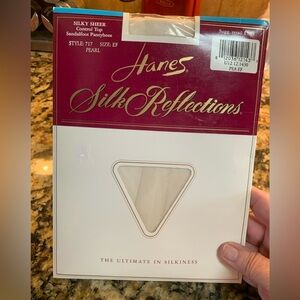 Hanes Silk Reflections Pearl Colored Control Top Pantyhose